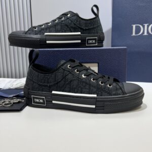 Dior B23