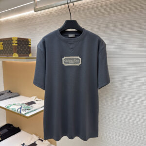 Dior T-shirt