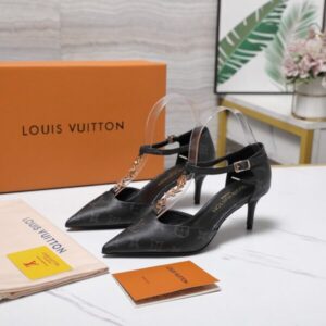 Louis Vuitton T-Strap Pump