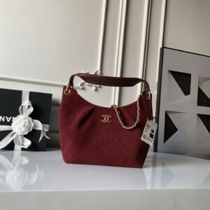 Chanel hobo
