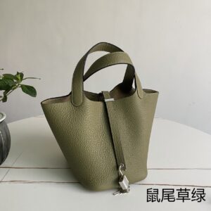 Hermes picotin