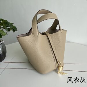 Hermes picotin