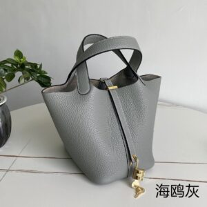 Hermes picotin
