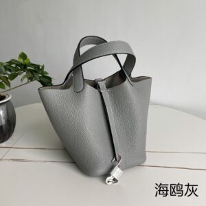 Hermes picotin